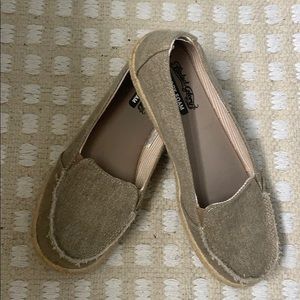 Casual flats NWOT